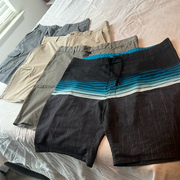 4 **Size 38 Shorts** - Picture 1 of 16